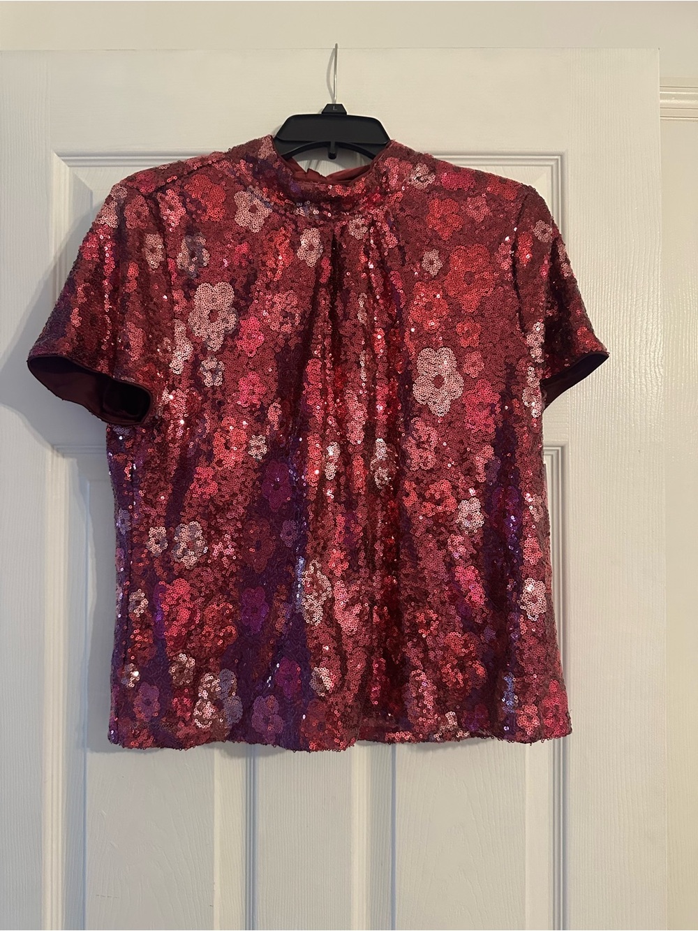 CeCe Red Sequin Floral Short Sleeve Top